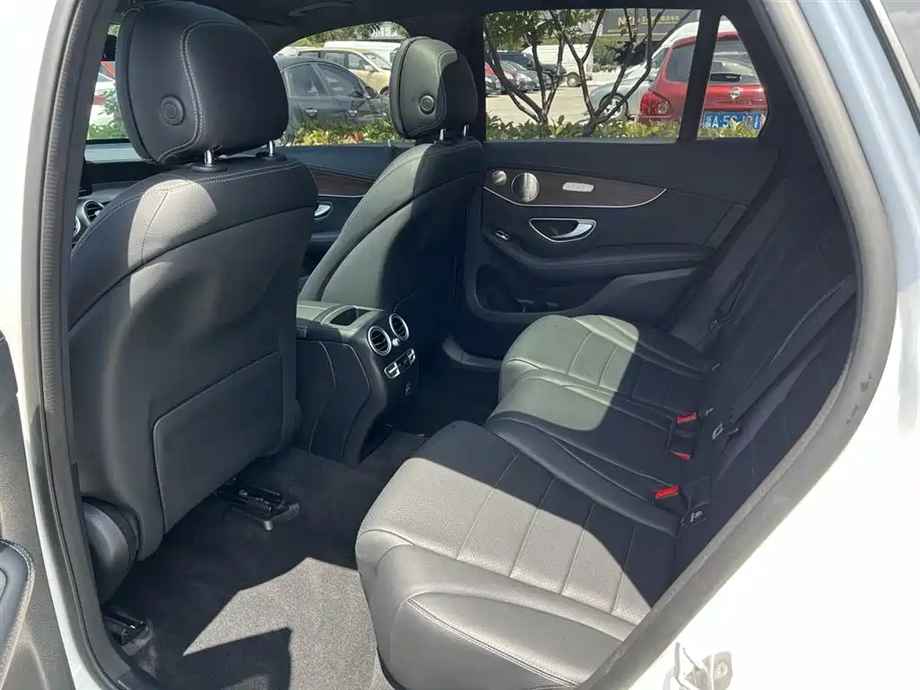 Mercedes-Benz GLC 2021