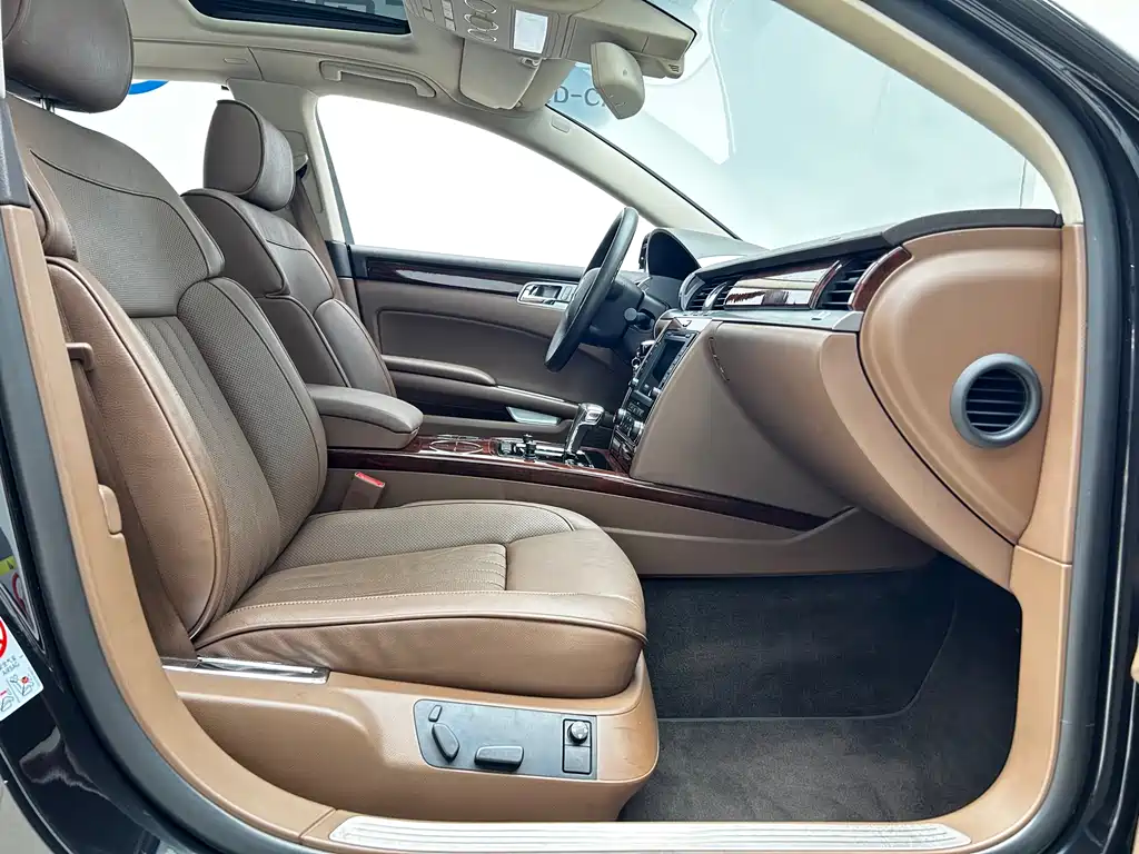 Volkswagen Phaeton 2016 — фото 18