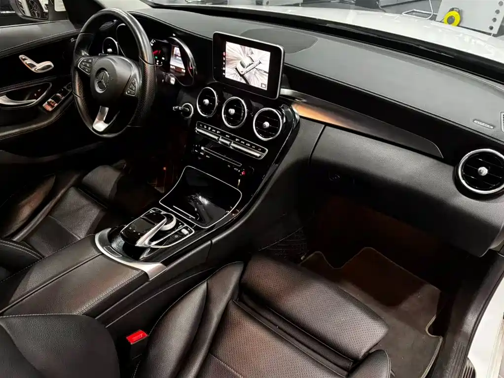 Mercedes-Benz C-Class 2018 — фото 19