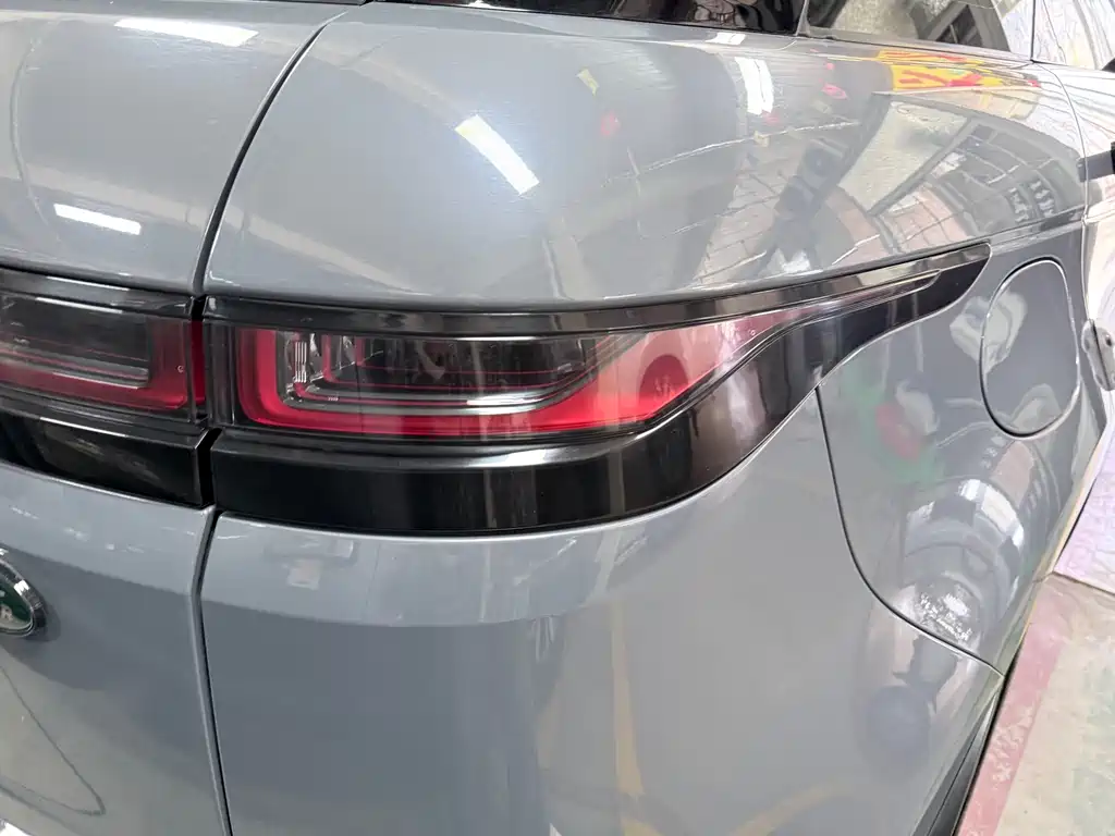 Land Rover Evoque 2021 — фото 19