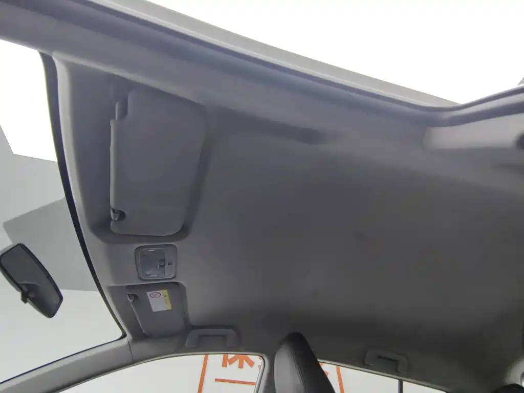 Toyota Yaris L 2022 — фото 14