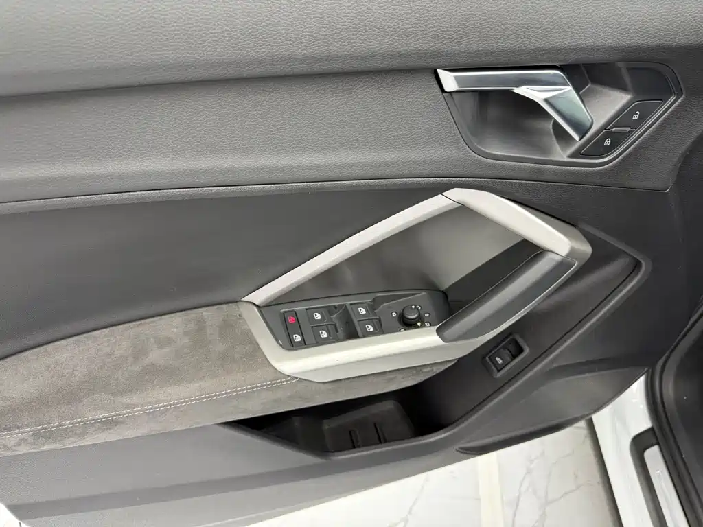 Audi Q3 2022 — фото 13