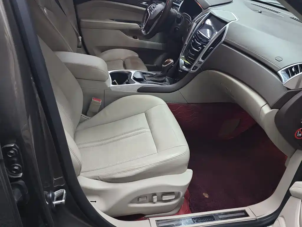 Cadillac SRX 2014 — фото 10