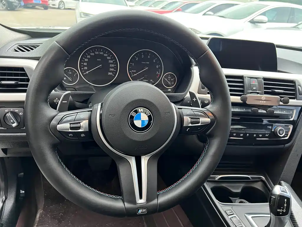 BMW 3 Series 2016 — фото 13
