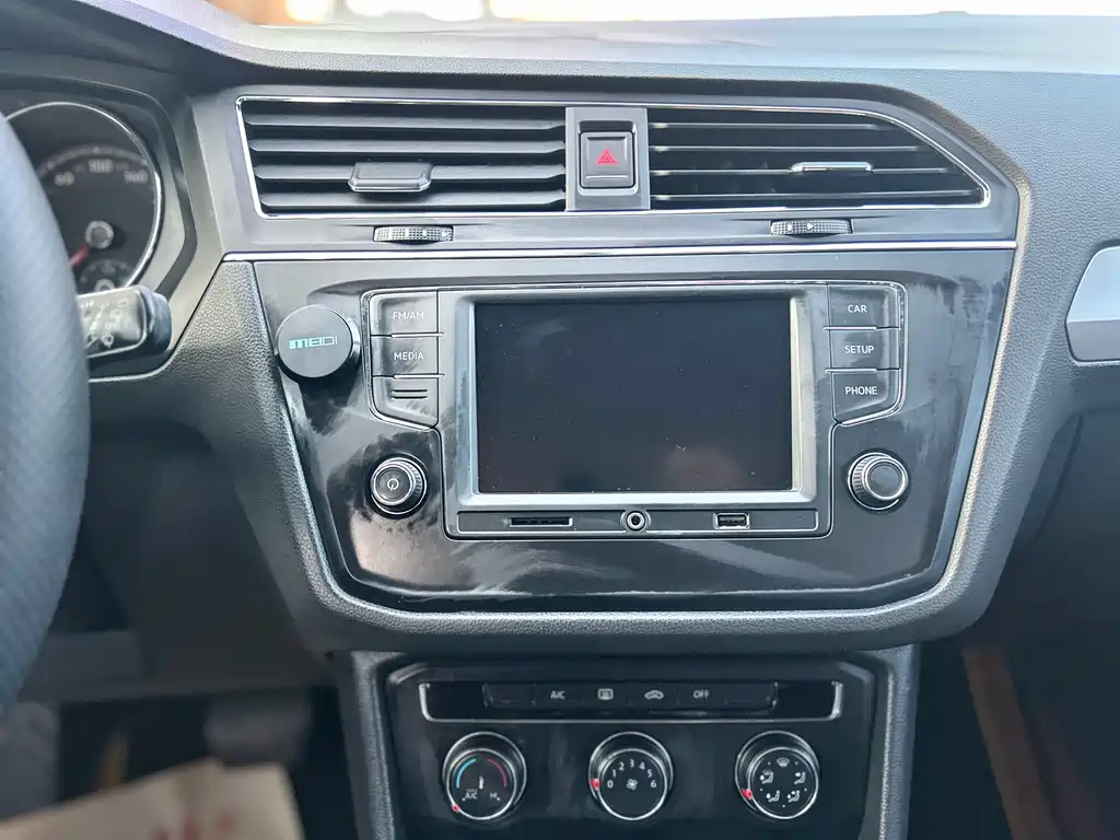 Volkswagen Tiguan L 2017 — фото 22