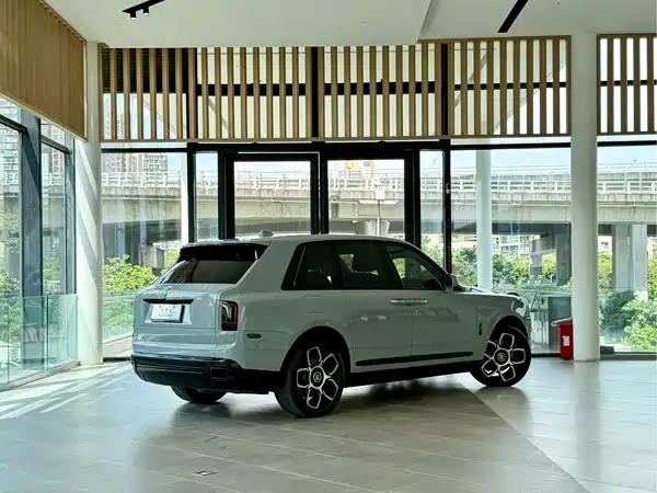 Rolls-Royce Cullinan 2022