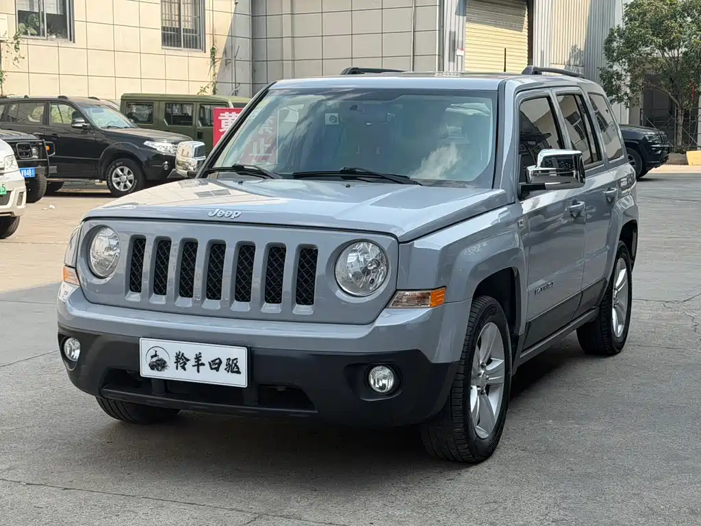 Jeep Patriot 2014 — фото 1