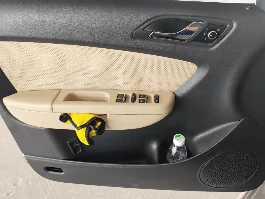 Volkswagen Lavida 2012