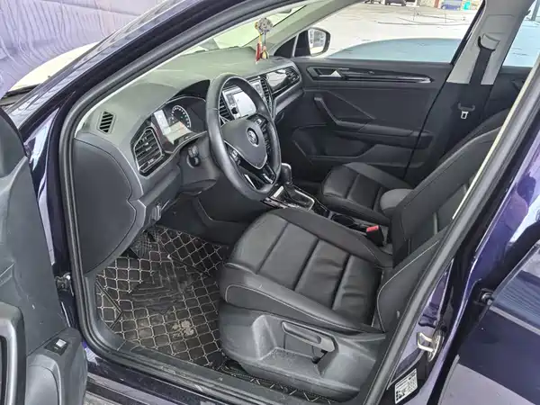 Volkswagen T-Roc 2019