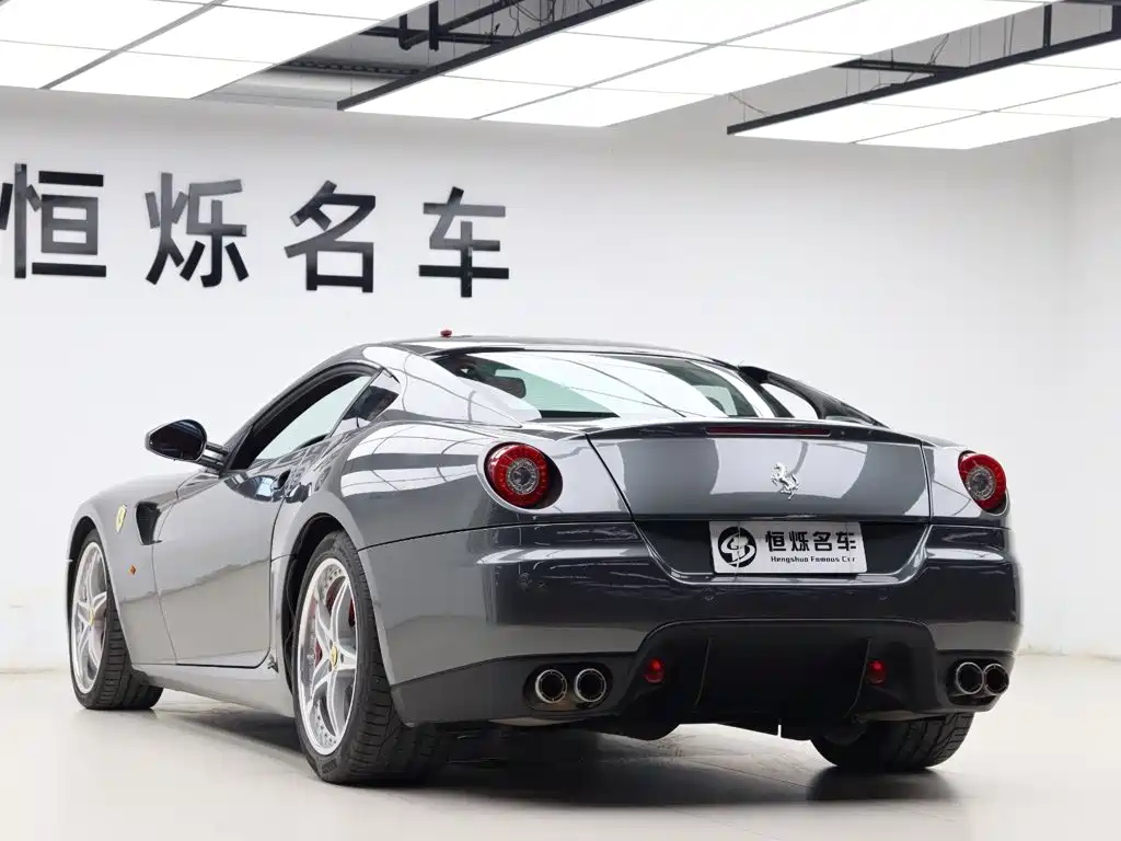 Ferrari 599 2010 — фото 14
