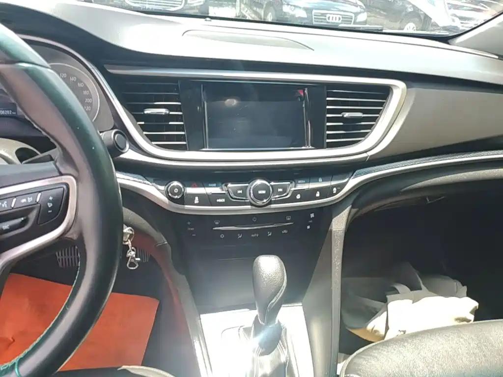 Buick Excelle 2019 — фото 13