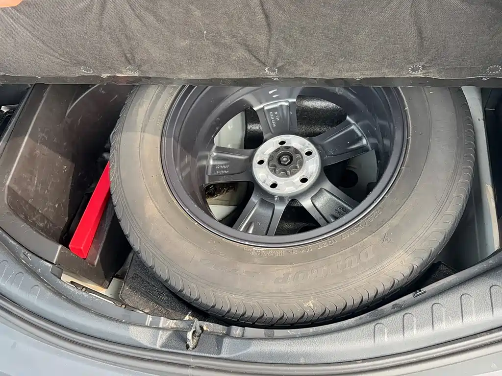 Toyota RAV4 2016 — фото 22