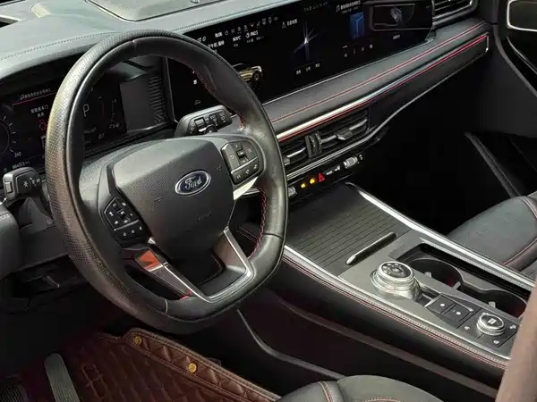 Ford Explorer 2023