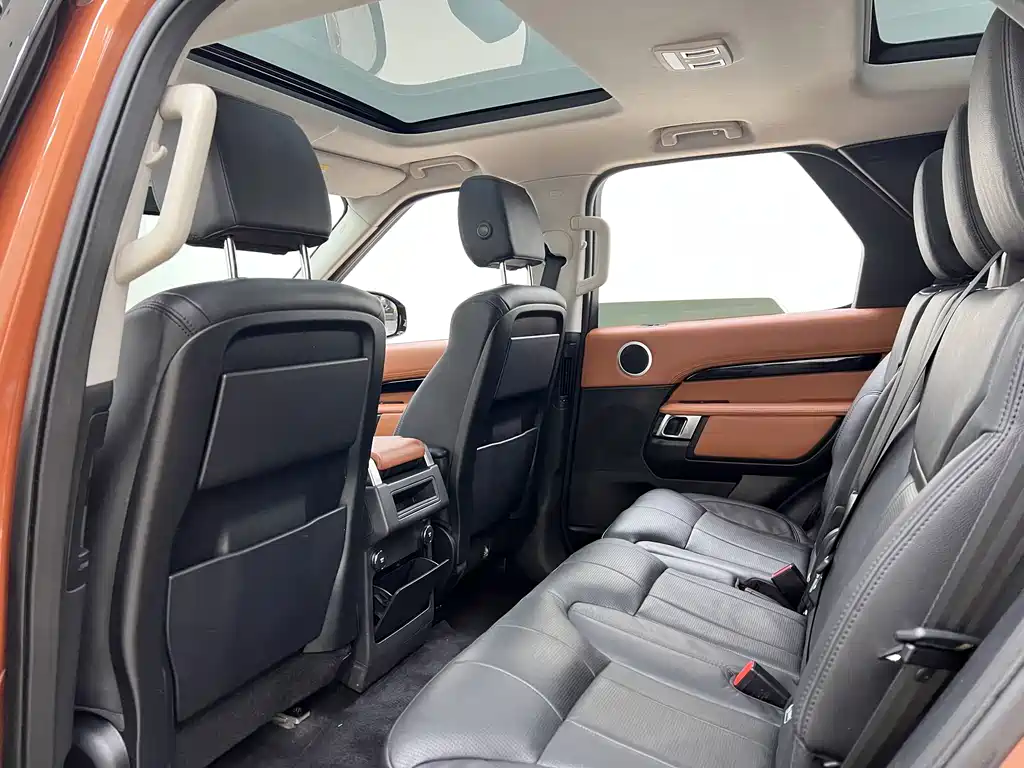 Land Rover Discovery 2018 — фото 16