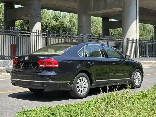 Volkswagen Passat 2011