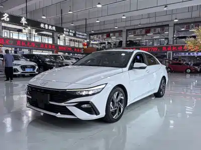 Hyundai Elantra 2023
