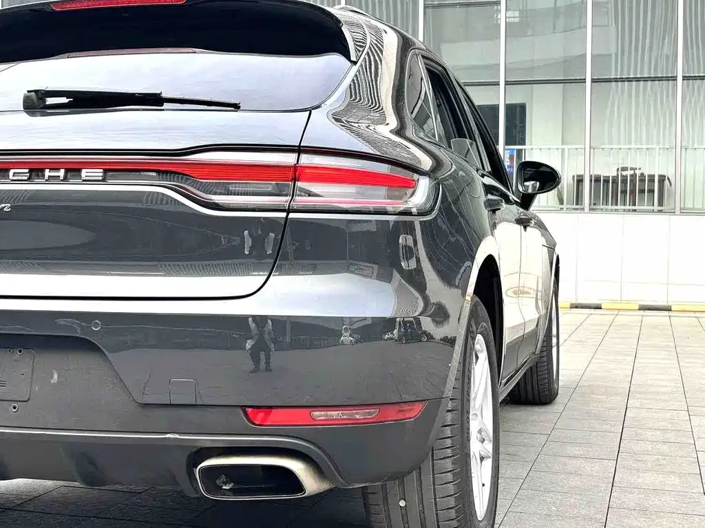 Porsche Macan 2019 — фото 13