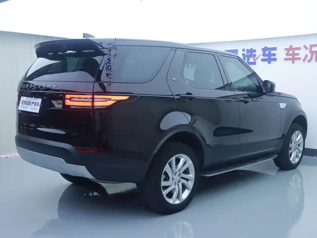Land Rover Discovery 2017 — фото 26