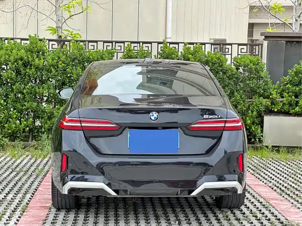 BMW 5 Series 2024