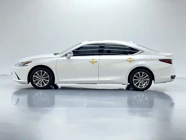 Lexus ES 2024 — фото 9