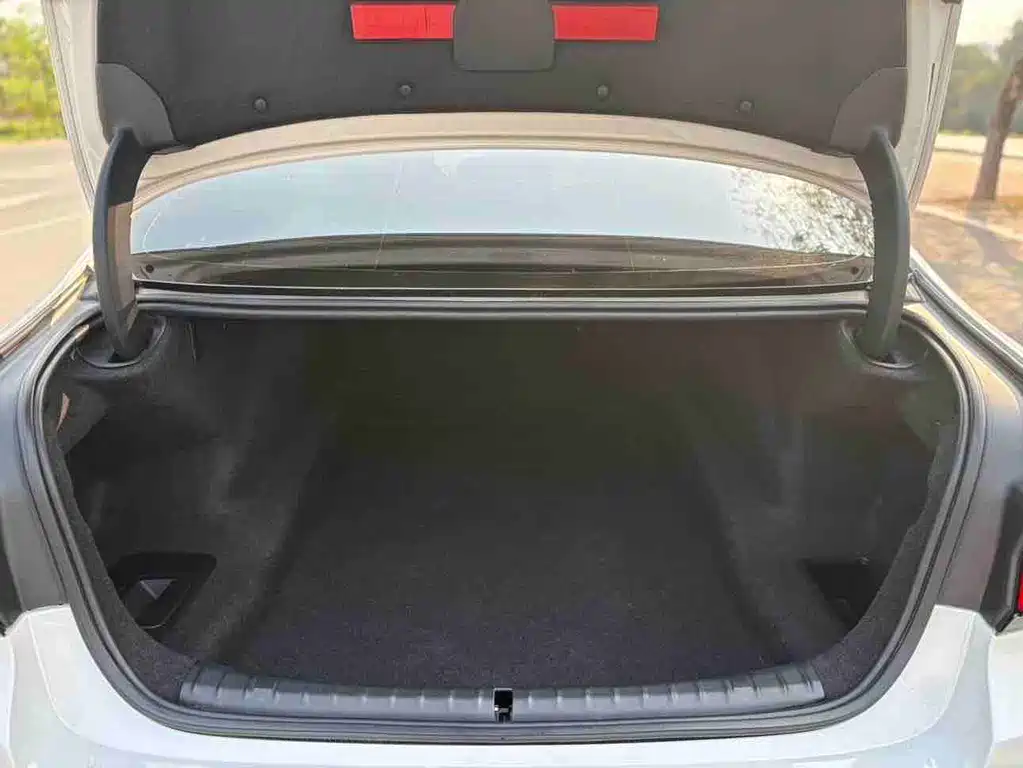BMW 5 Series 2020 — фото 13