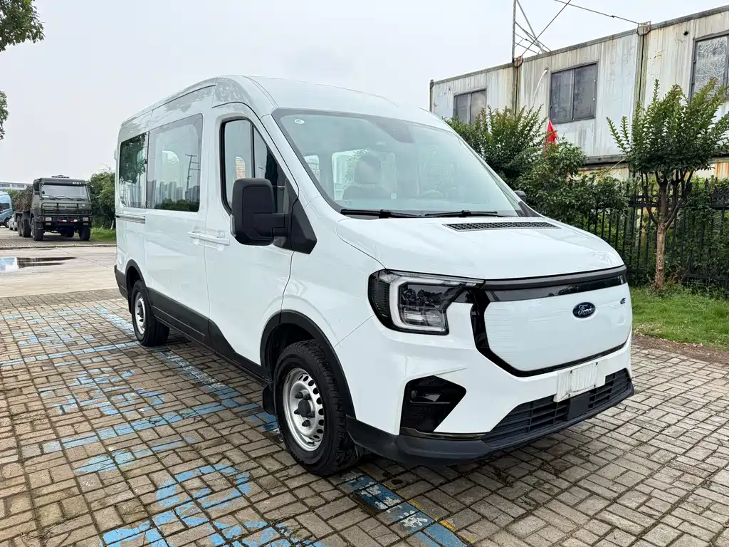Ford E Transit 2023 — фото 3