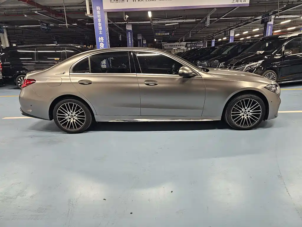 Mercedes-Benz C-Class 2023 — фото 4