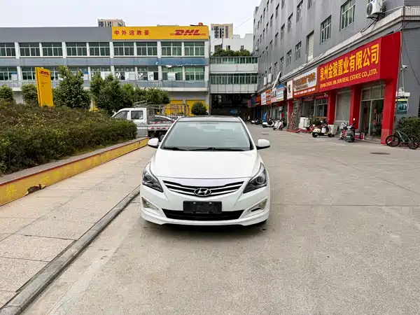 Hyundai Accent 2014