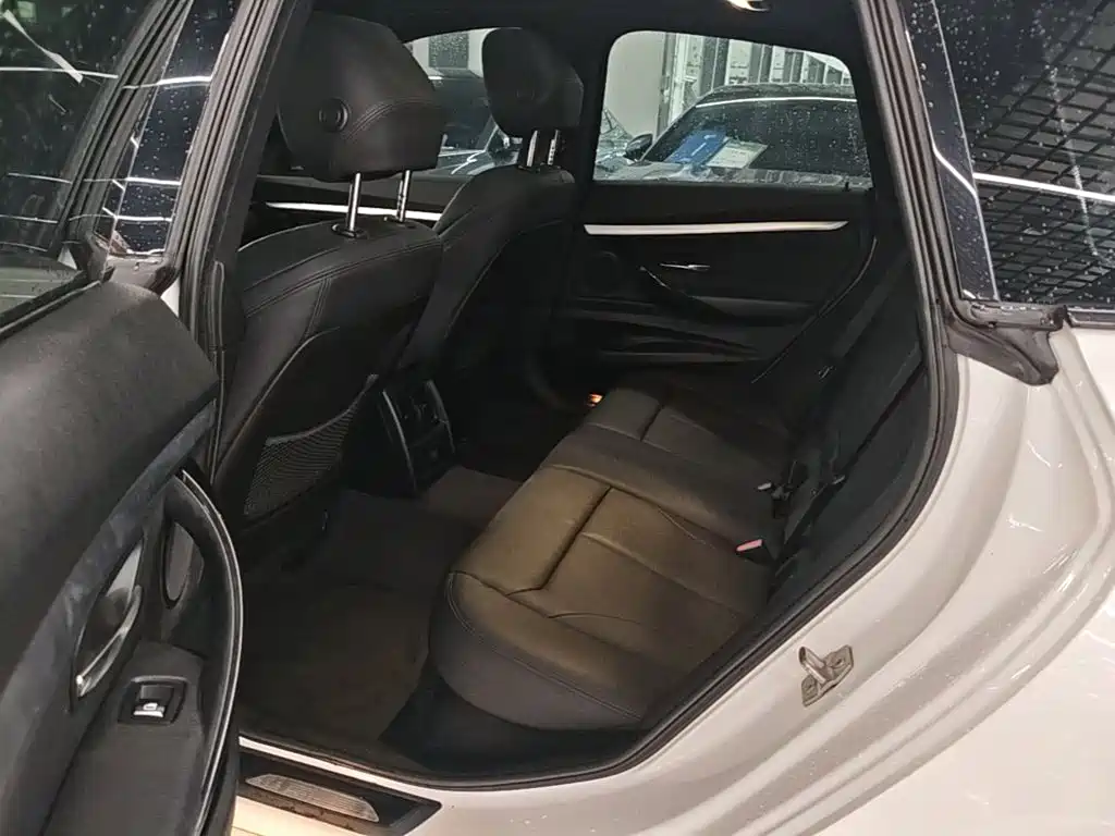 BMW 3 Series GT 2019 — фото 17