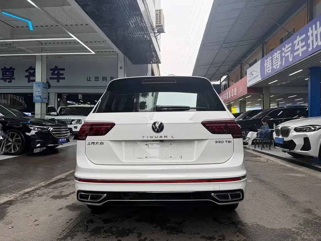 Volkswagen Tiguan L 2022 — фото 23