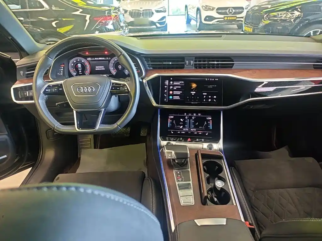 Audi A6L 2023 — фото 10