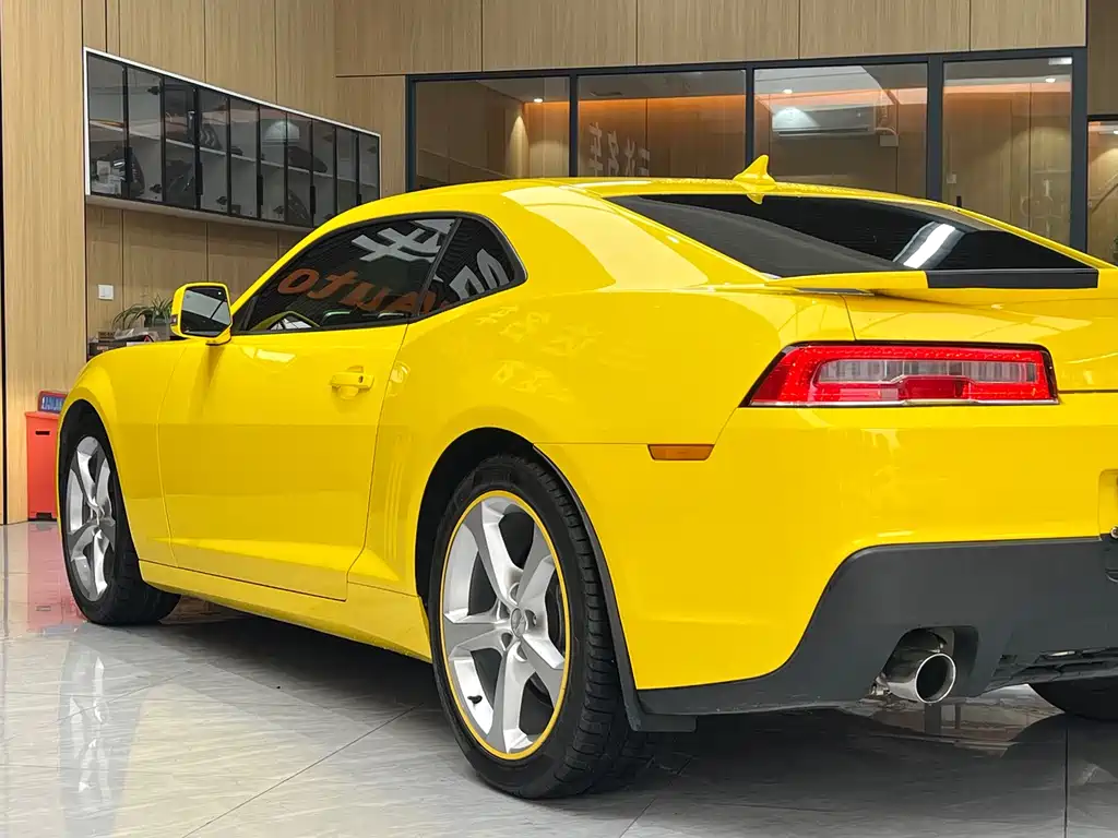 Chevrolet Camaro 2015 — фото 17