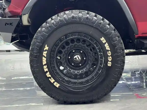 Ford Bronco 2024
