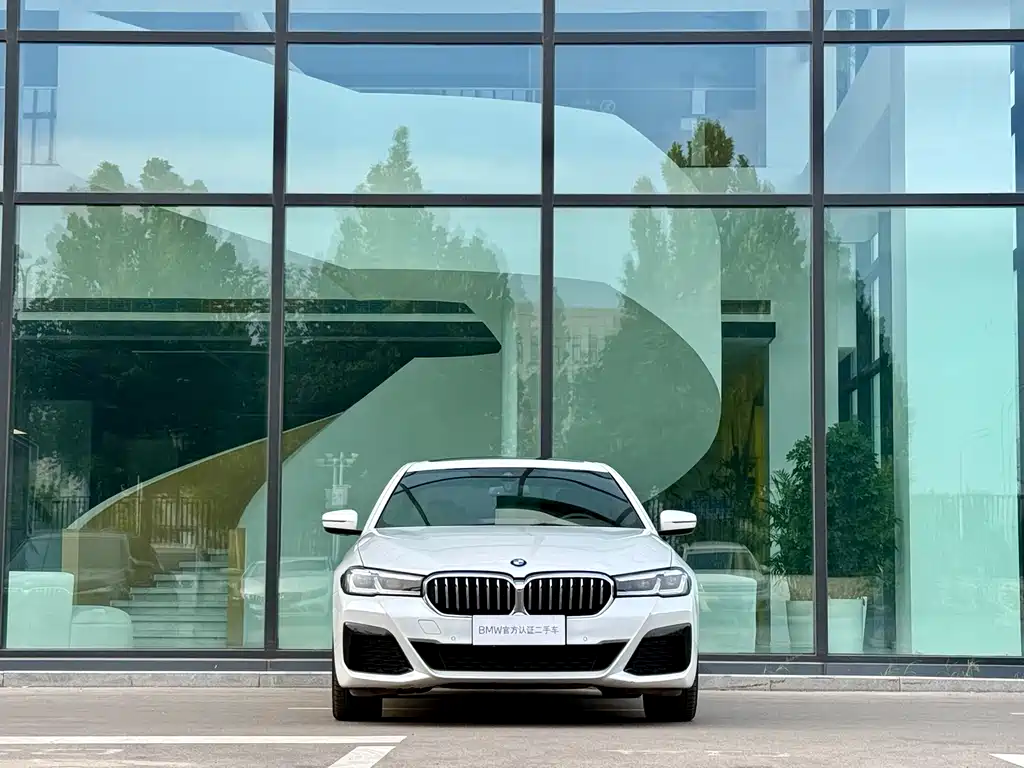 BMW 5 Series 2023