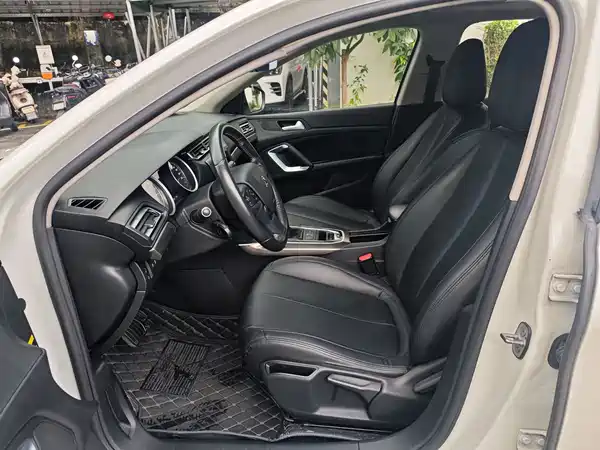 Peugeot 408 2015