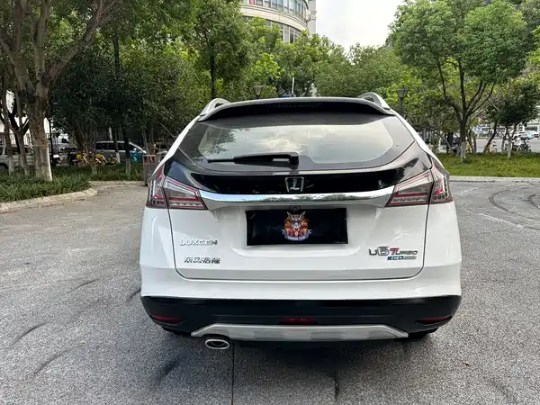 Luxgen You6 SUV 2015