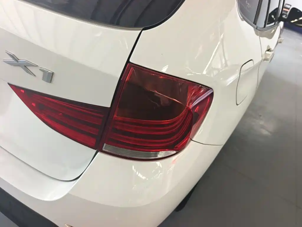 BMW X1 2015 — фото 8