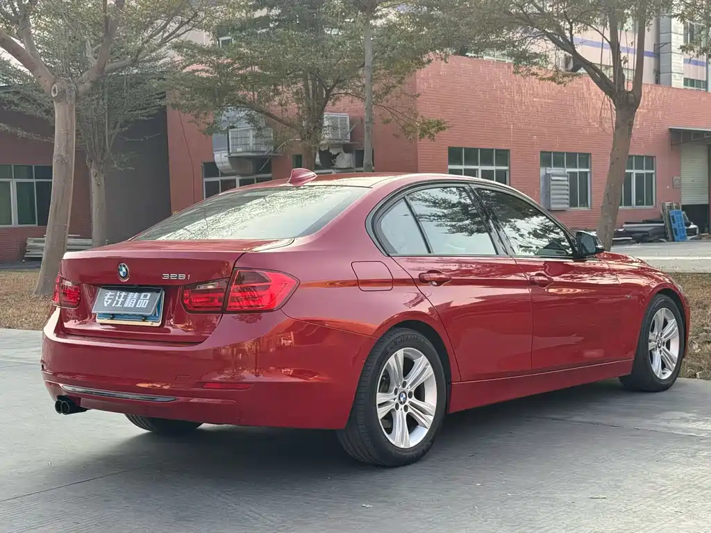 BMW 3 Series 2015 — фото 9
