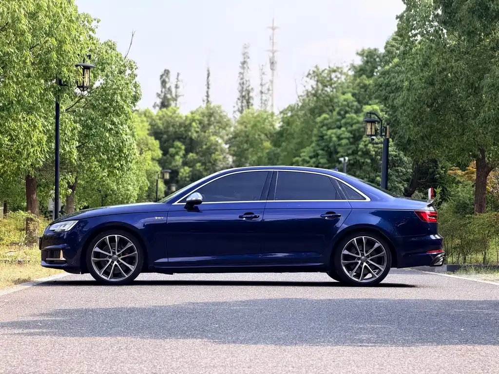 Audi S4 2018 — фото 24