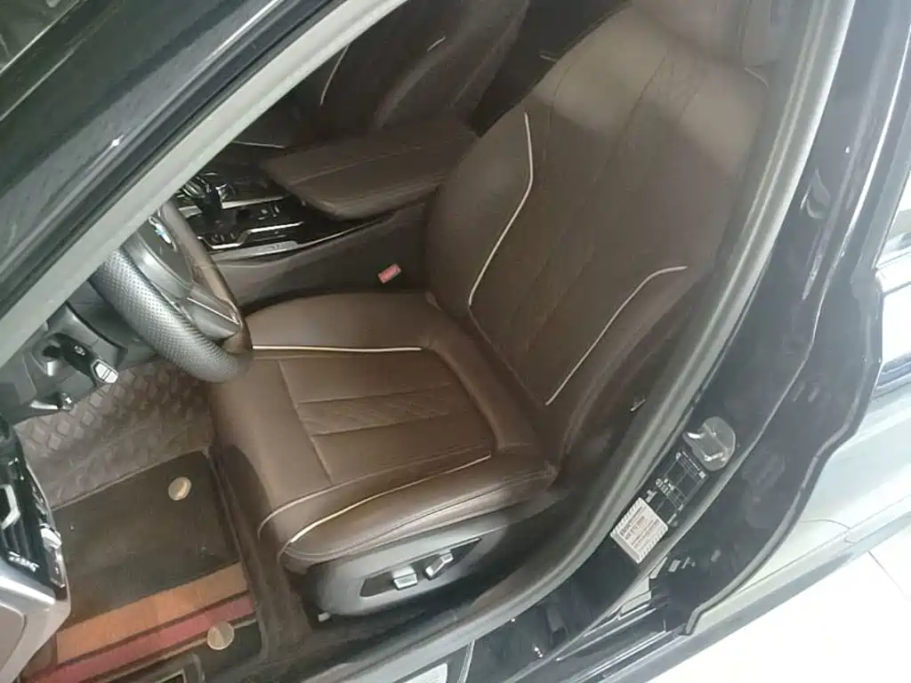 BMW 5 Series 2024 — фото 15