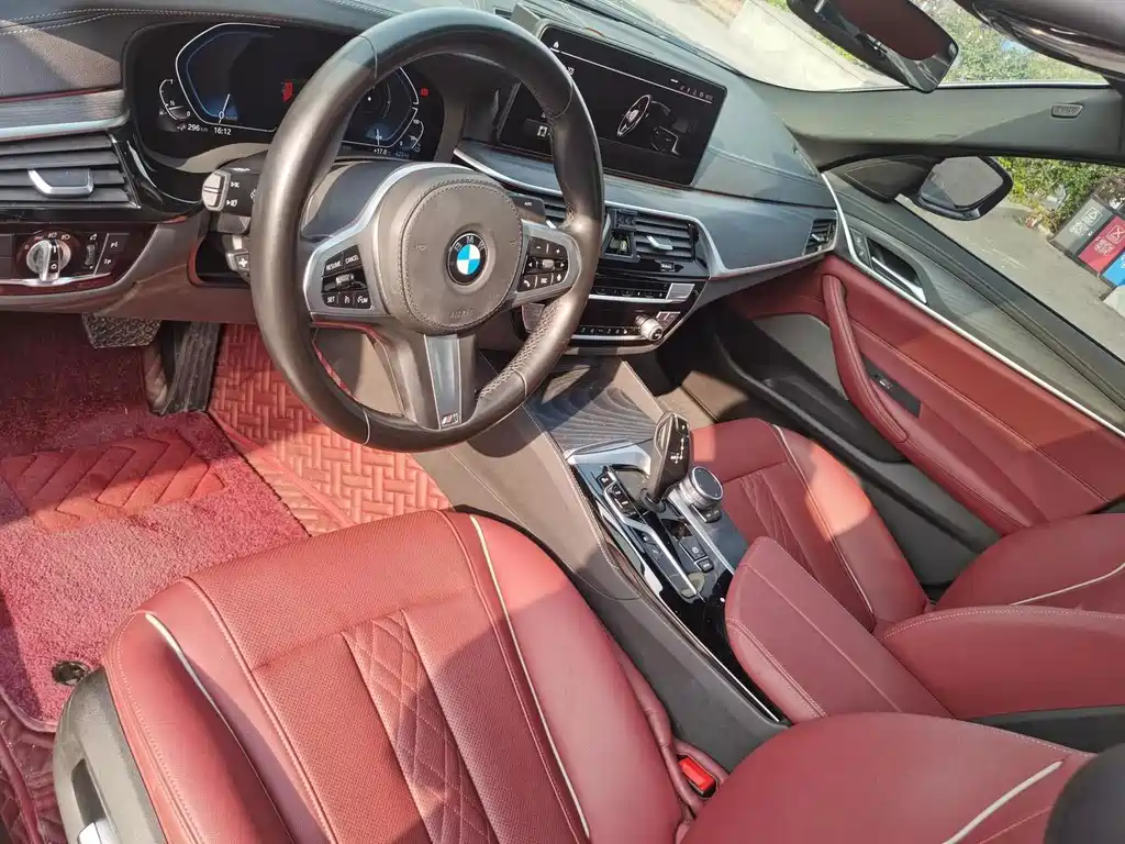 BMW 5 Series New Energy 2021 — фото 14