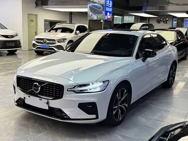 Volvo S60 2024