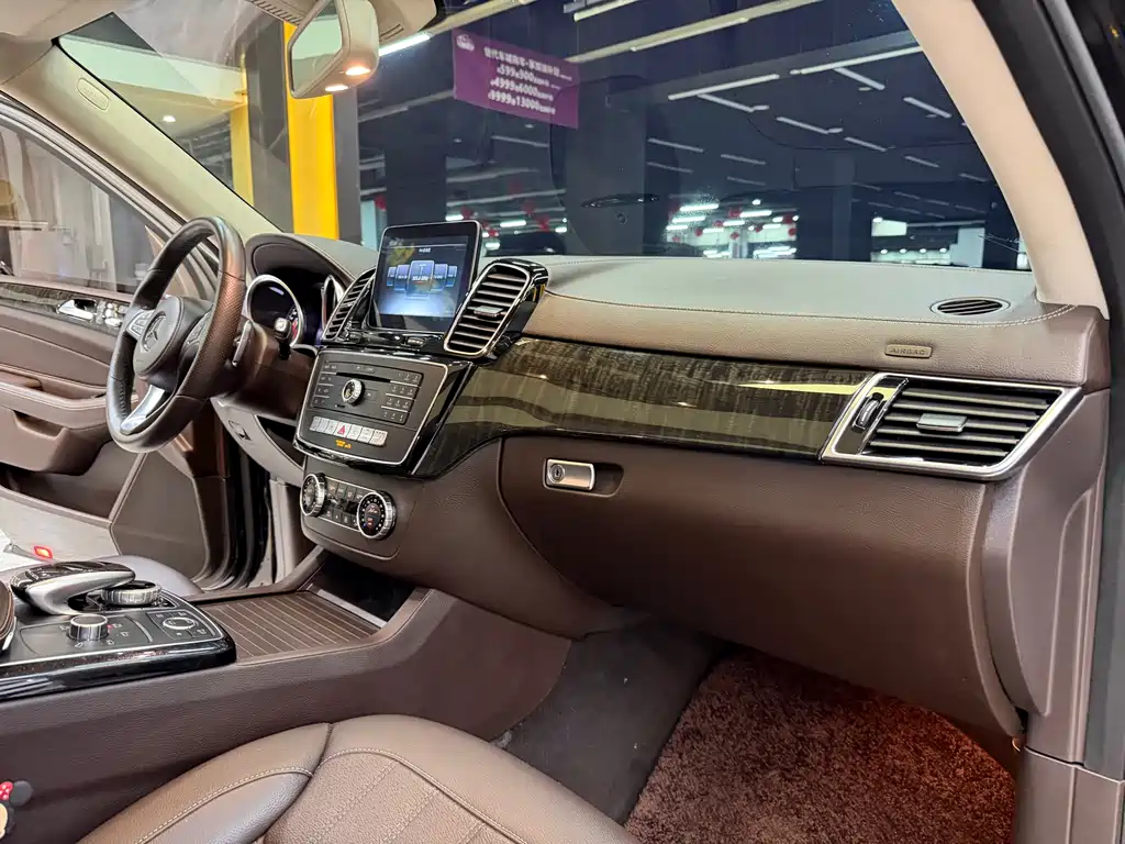 Mercedes-Benz GLS 2019 — фото 24