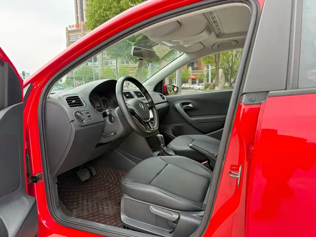 Volkswagen Polo 2016
