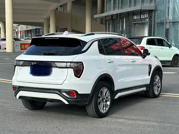 Lynk & Co 01 2017