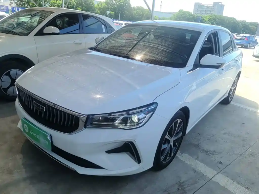 Geely Emgrand 2023