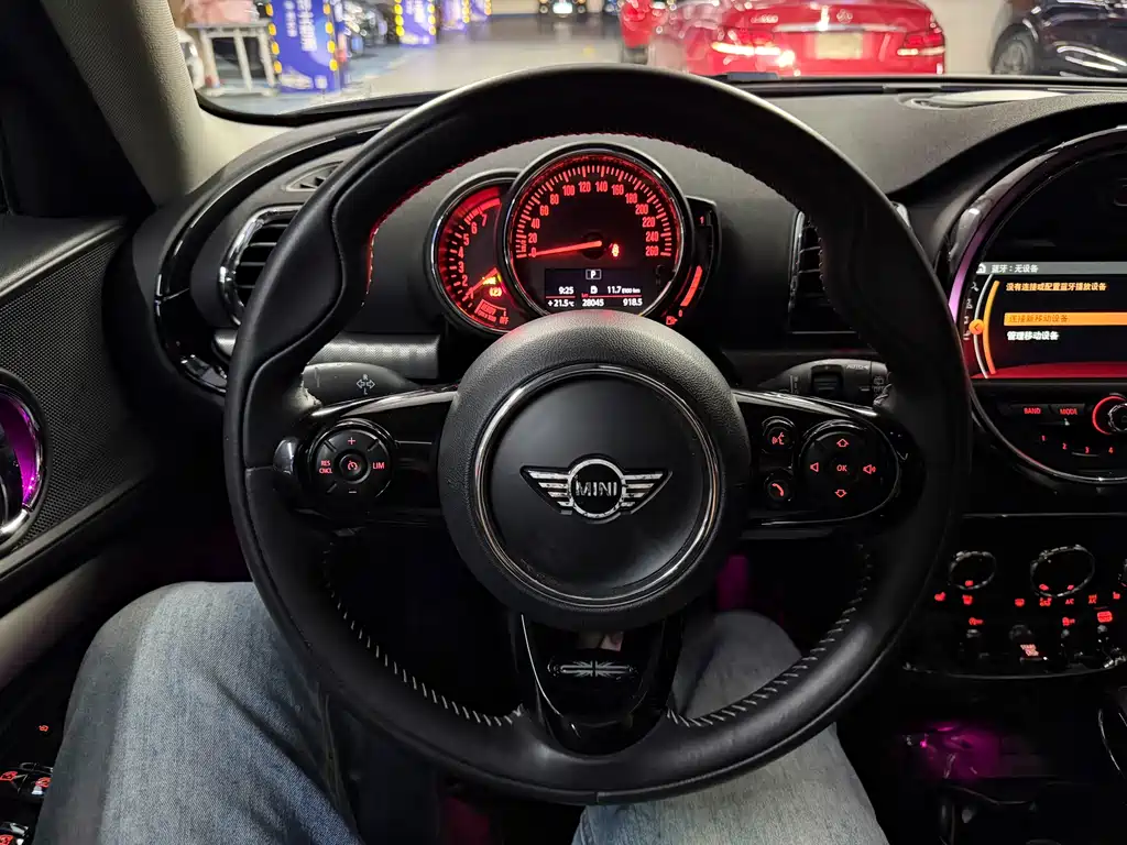 MINI Clubman 2019 — фото 7