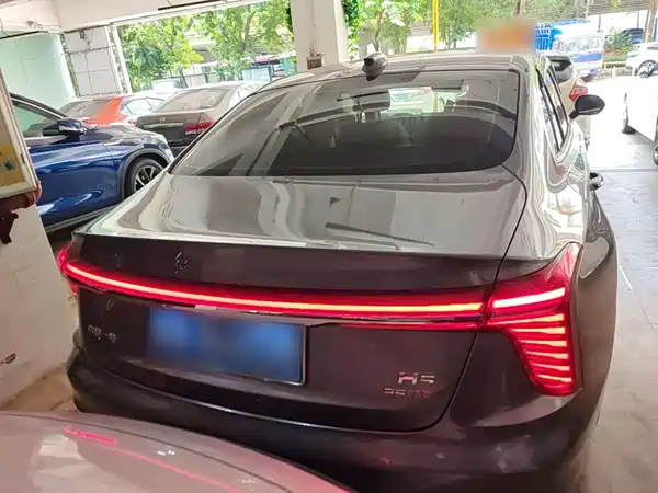 Hongqi H5 2023