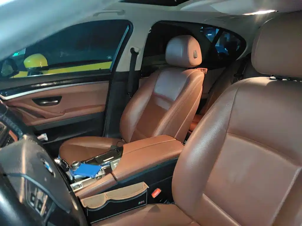 BMW 5 Series 2015 — фото 8