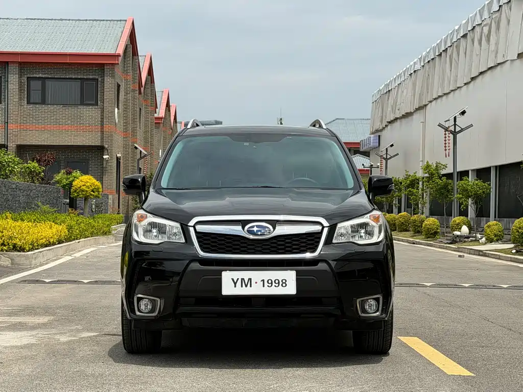 Subaru Forester 2015 — фото 2